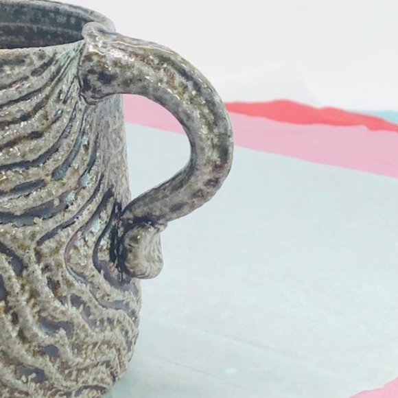 Wheel thrown  Handmade Fully Carved Mug, The Carved Represent Finger Prints - Picture 7 of 10